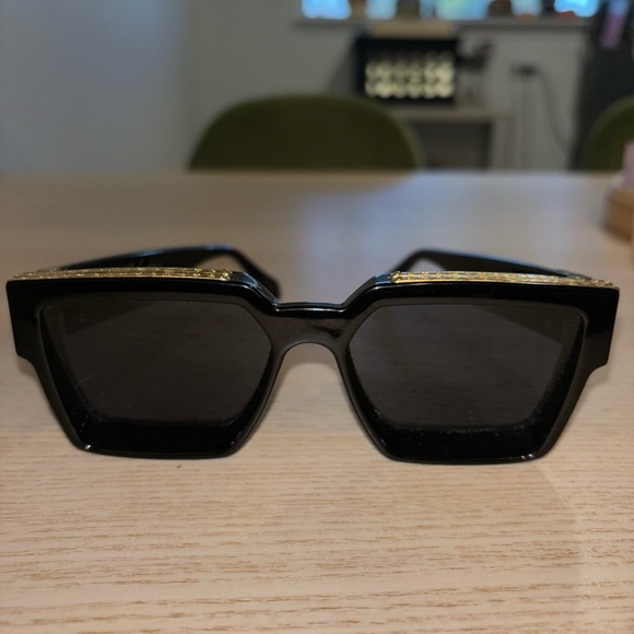 2018 Louis Vuitton, sunglasses - Picture 11 of 12